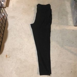 🖤 3/$20 sale Pop Fit side pocket leggings